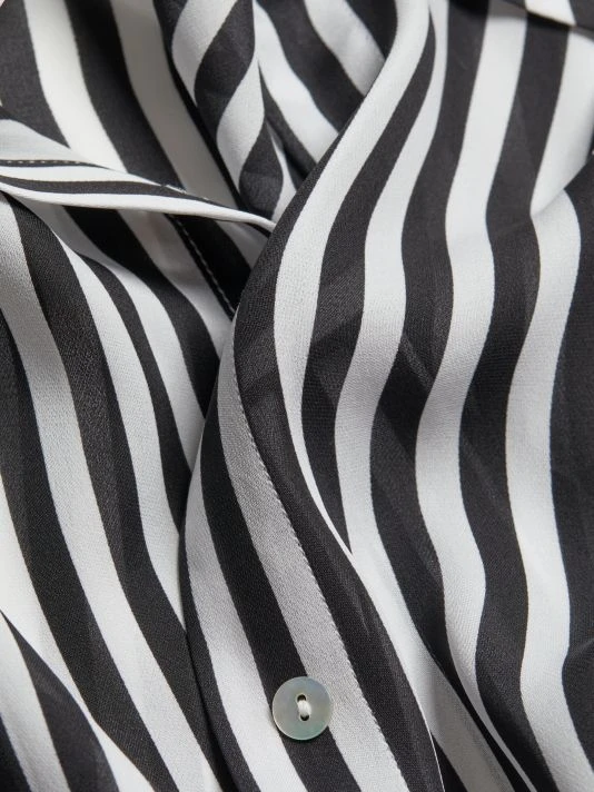 unnamed-file-337.jpg L'AGENCE Nina Silk Blouse -Outlet L'AGENCE Store unnamed file 337